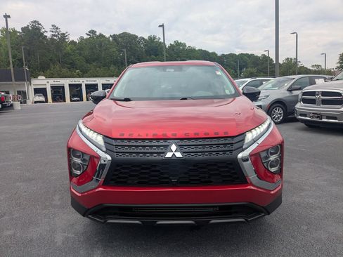 Used 2024 Mitsubishi Eclipse Cross LE AWD/4WD image 2