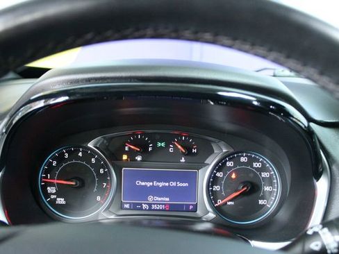 Used 2023 Chevrolet Traverse LT image 17