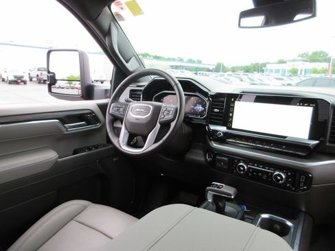 Certified 2026 GMC Sierra 1500 SLT w/ SLT Premium Plus Package AWD/4WD image 28