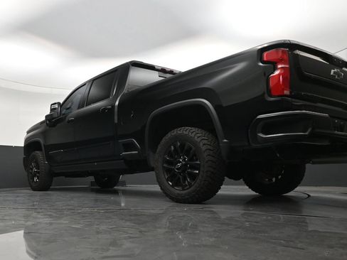 Used 2025 Chevrolet Silverado 2500 High Country w/ High Country Premium Package AWD/4WD image 22