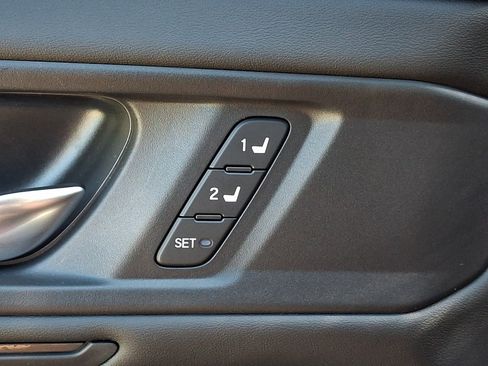 Used 2025 Honda Accord EX-L image 26