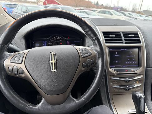 Used 2013 Lincoln MKX AWD image 22