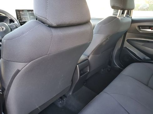 Used 2021 Toyota Corolla LE image 10