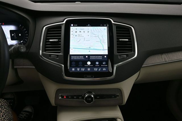 Used 2023 Volvo XC90 B6 Core w/ Protection Package Premier AWD/4WD image 13