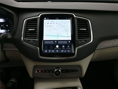 Used 2023 Volvo XC90 B6 Core w/ Protection Package Premier AWD/4WD image 13