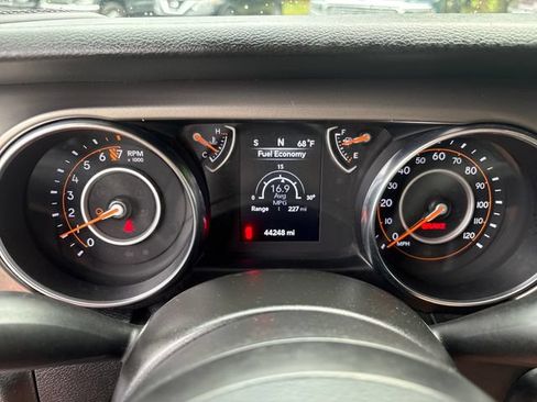 Used 2021 Jeep Gladiator Sport w/ Trailer Tow Package AWD/4WD image 13