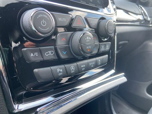 Used 2021 Jeep Grand Cherokee Trailhawk w/ Premium Lighting Group image 23