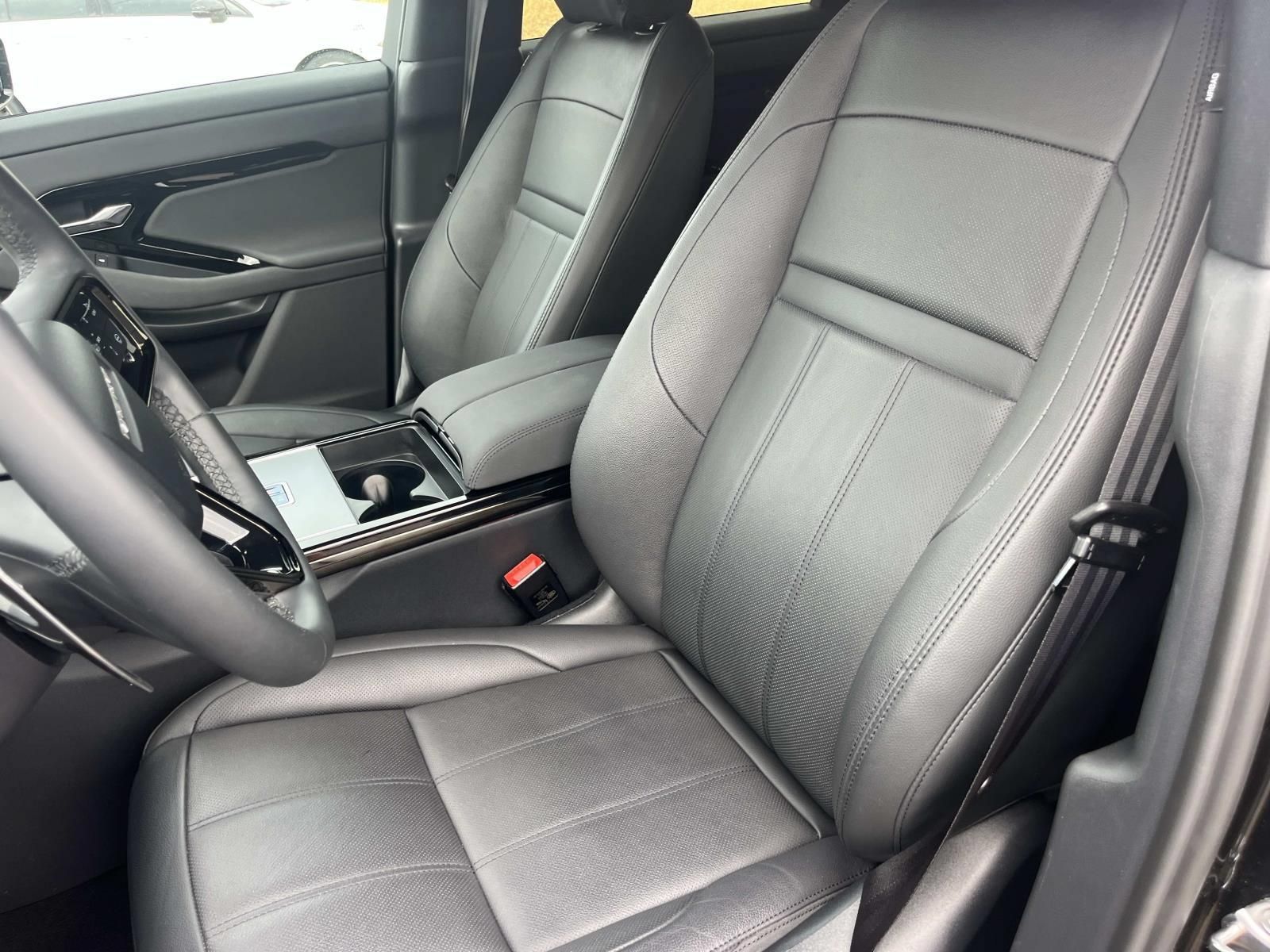 Used 2024 Land Rover Range Rover Evoque S AWD/4WD image 25