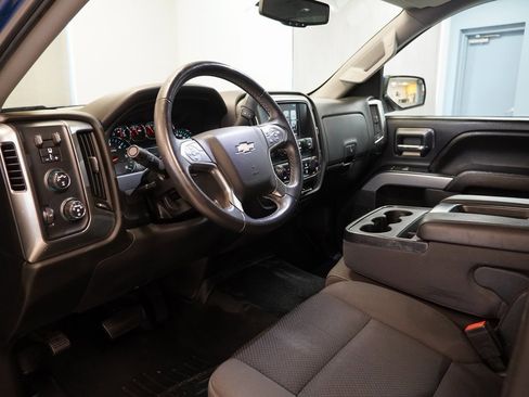 Used 2018 Chevrolet Silverado 1500 LT w/ All Star Edition image 6