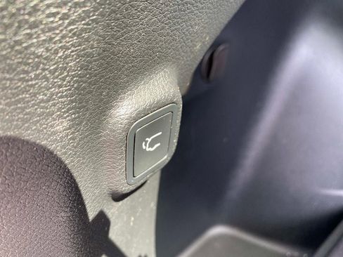 Used 2020 Jeep Cherokee Limited AWD/4WD image 7