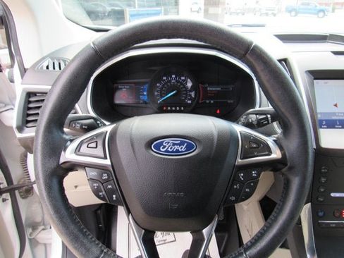 Used 2020 Ford Edge Titanium w/ Equipment Group 301A AWD/4WD image 13