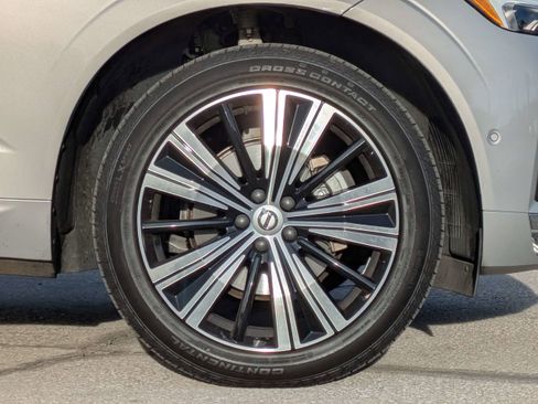 Used 2023 Volvo XC60 B5 Plus w/ Climate Package image 11
