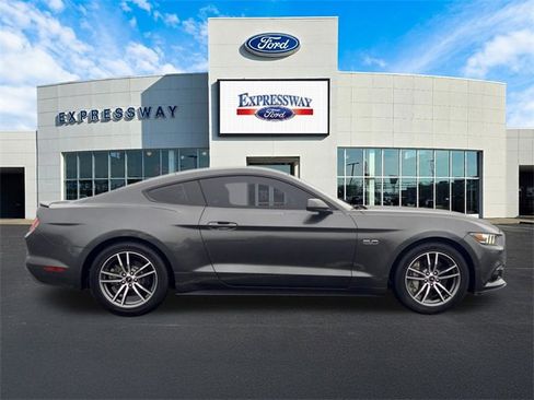 Used 2016 Ford Mustang GT image 5