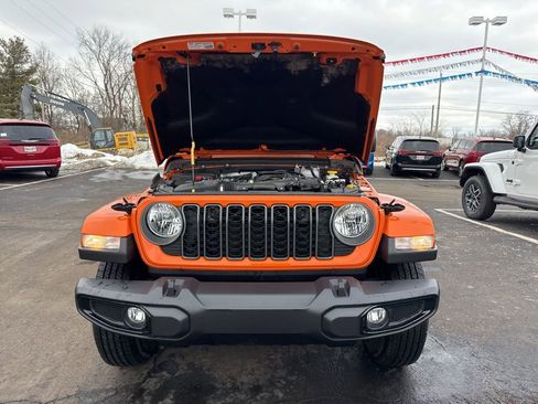 New 2025 Jeep Gladiator Sport image 14