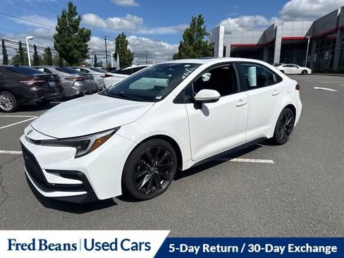 Used 2023 Toyota Corolla XSE FWD image 19