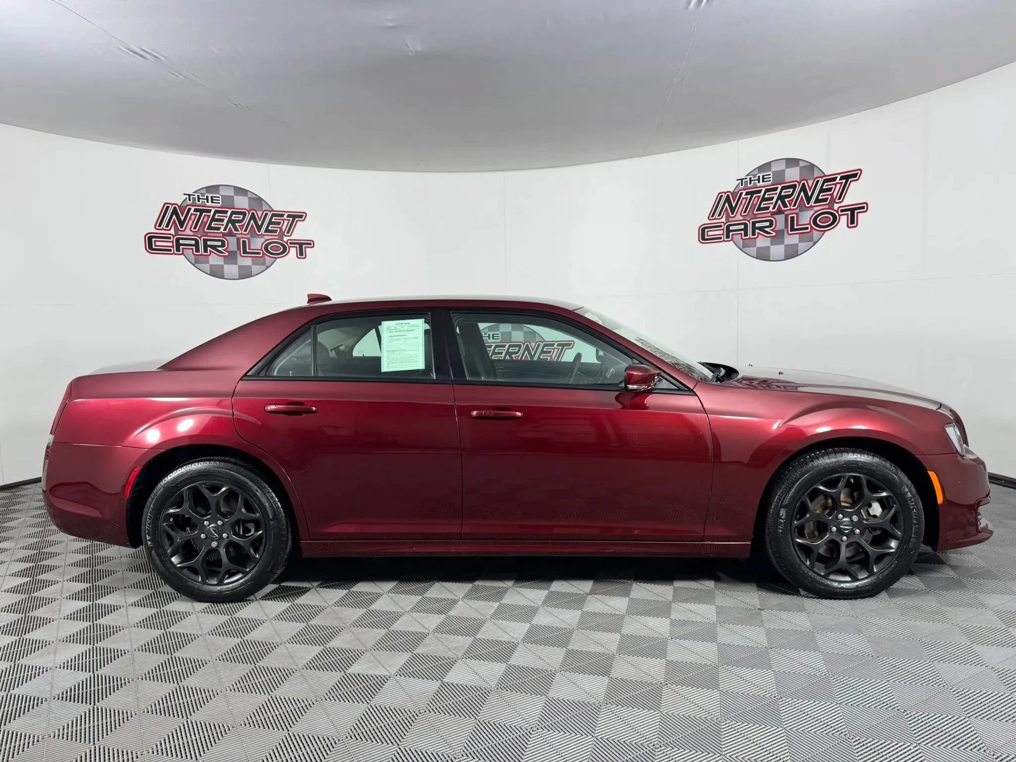 Used 2023 Chrysler 300 Touring L w/ Comfort Group AWD/4WD image 8