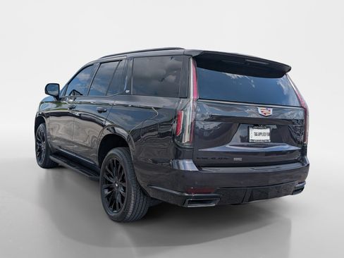 Used 2022 Cadillac Escalade Sport w/ Heavy-Duty Trailer Package AWD/4WD image 4