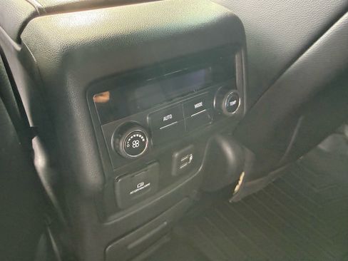 Used 2019 GMC Acadia SLT FWD image 13