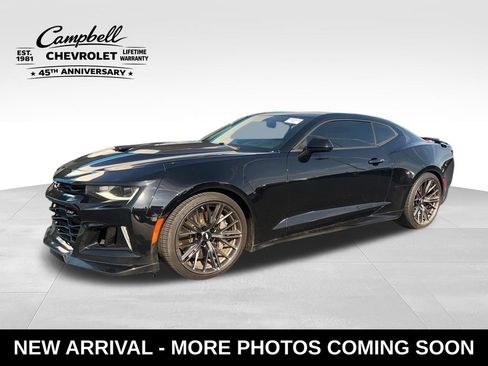 Used 2018 Chevrolet Camaro ZL1 RWD image 1