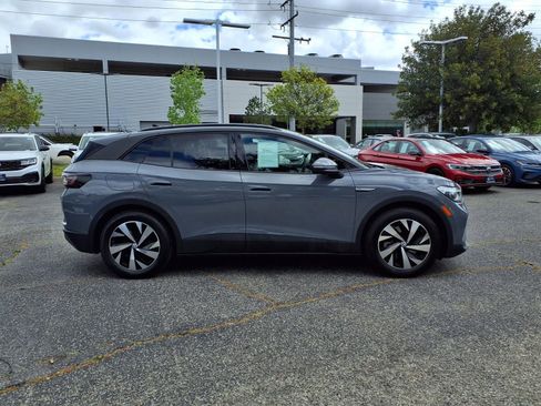 Certified 2023 Volkswagen ID.4 Pro image 4