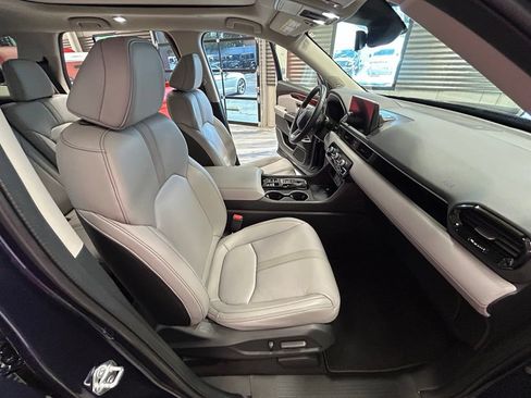 Used 2023 Honda Pilot Touring image 42