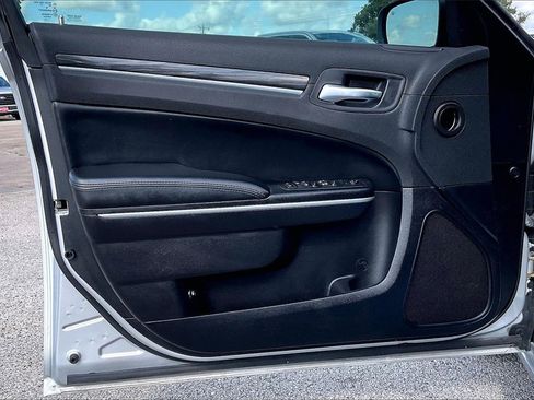 Used 2021 Chrysler 300 Touring w/ Sport Appearance Package image 17