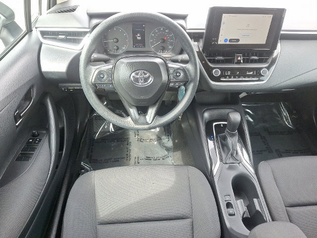 Used 2025 Toyota Corolla LE FWD image 11