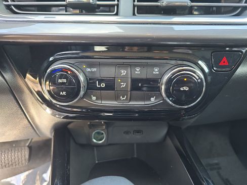 Used 2025 Chevrolet Trax ACTIV w/ Driver Confidence Package image 22