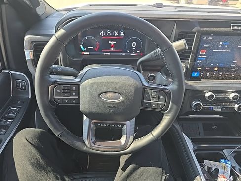 Used 2026 Ford F250 Platinum AWD/4WD image 23