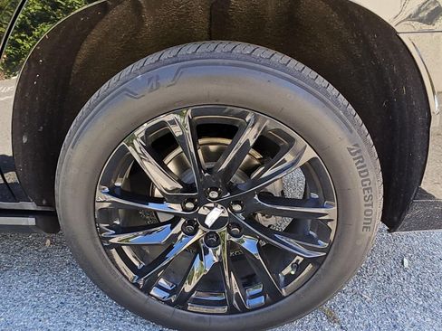 Used 2022 Cadillac Escalade Sport w/ Touring Package RWD image 16