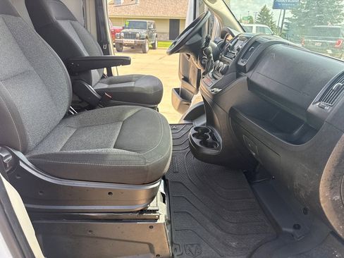Used 2018 RAM ProMaster 1500 w/ Interior Convenience Group image 15