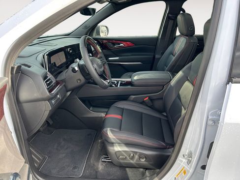 New 2026 Chevrolet Traverse RS image 15