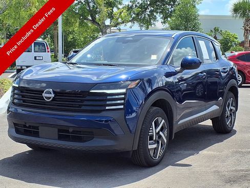 Used 2025 Nissan Kicks SV FWD image 3