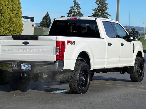 Used 2020 Ford F350 XLT w/ FX4 Off-Road Package AWD/4WD image 4