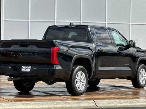 Used 2023 Toyota Tundra SR5 w/ SR5 Convenience Package image 4