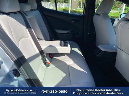 Used 2023 Lexus UX 250h FWD w/ Accessory Package (Z2) image 19