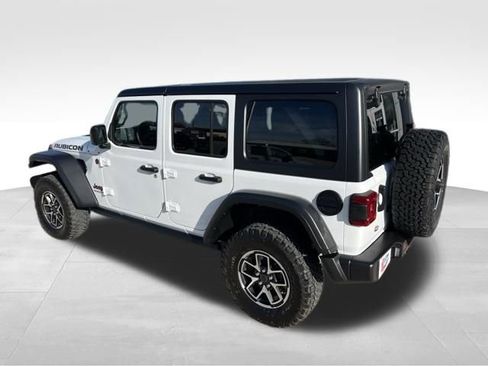 Used 2024 Jeep Wrangler Unlimited Rubicon image 3