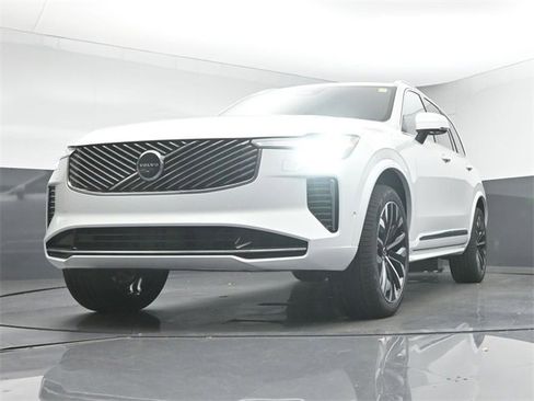 New 2026 Volvo XC90 B6 Ultra image 40