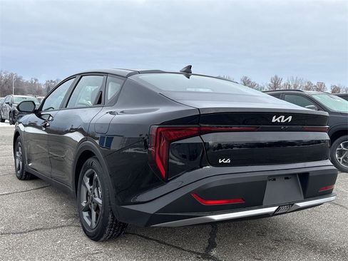 New 2025 Kia K4 LXS image 6