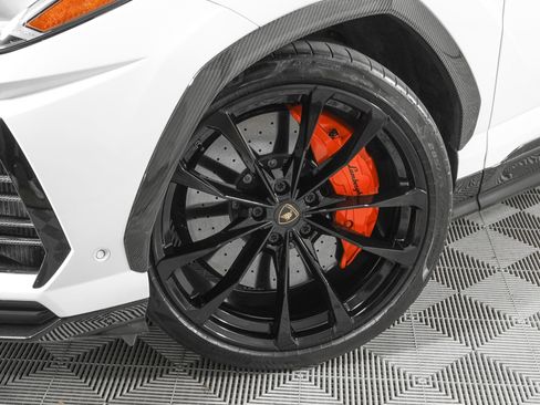 Used 2021 Lamborghini Urus image 31