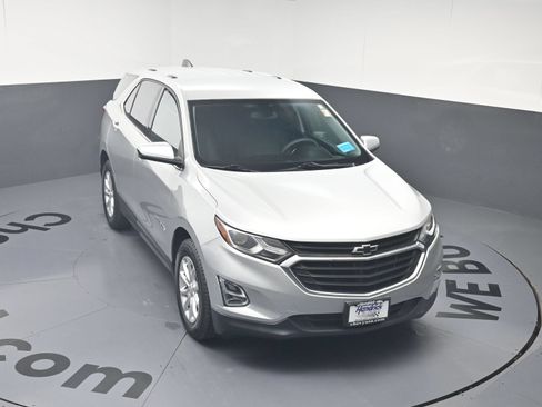 Used 2018 Chevrolet Equinox LT FWD image 29