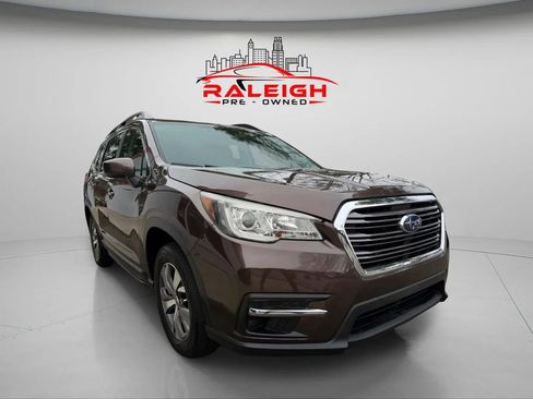 Used 2019 Subaru Ascent Premium image 4
