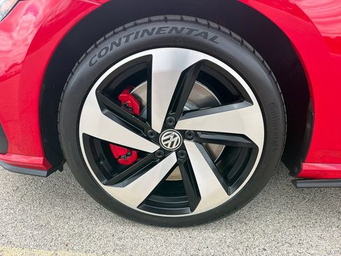 Certified 2020 Volkswagen GTI SE FWD image 29