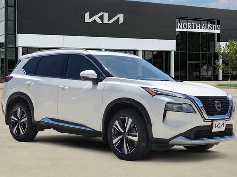 Used 2023 Nissan Rogue Platinum w/ Platinum Premium Package FWD image 7