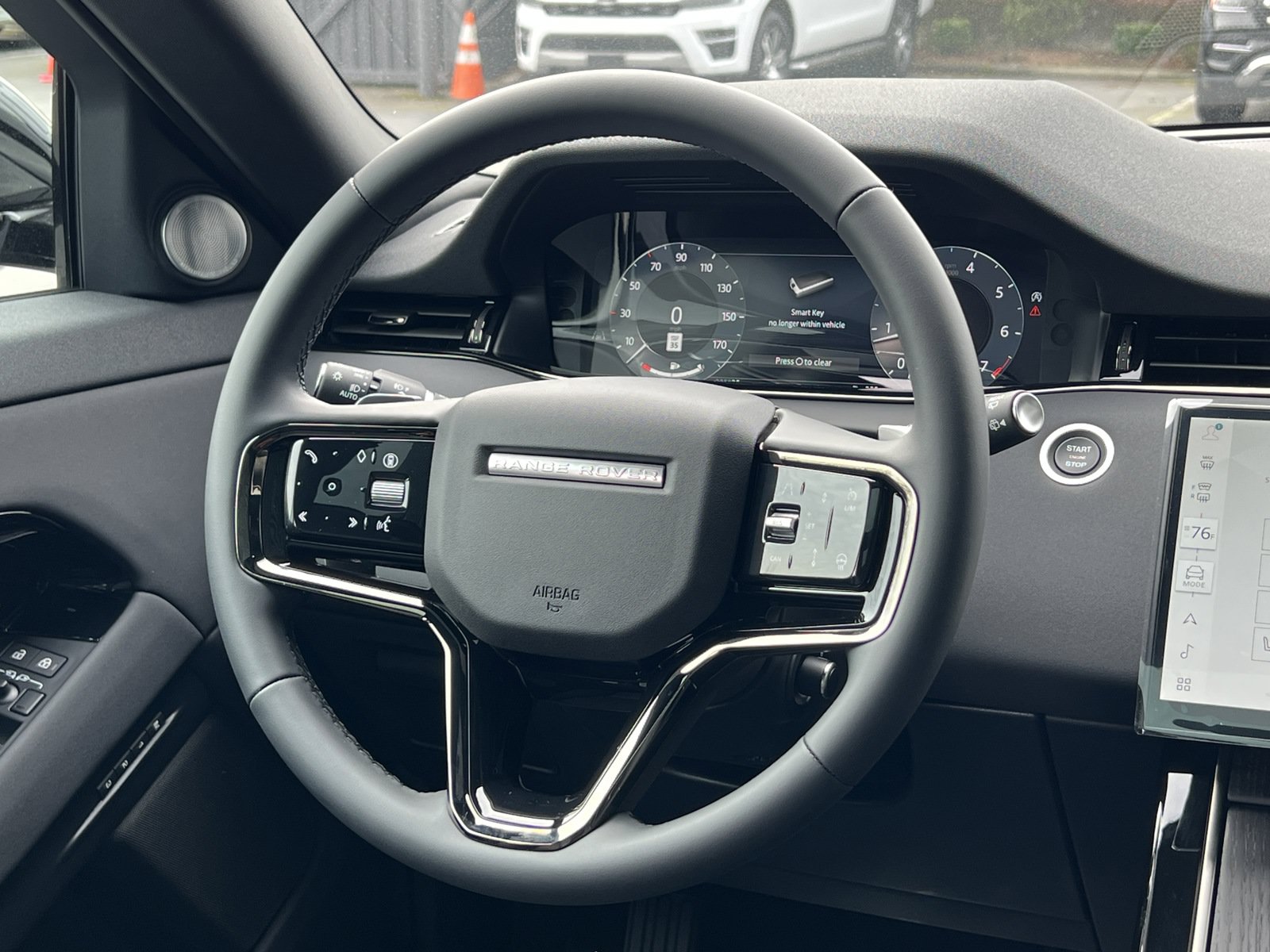 New 2025 Land Rover Range Rover Evoque Dynamic SE AWD/4WD image 15