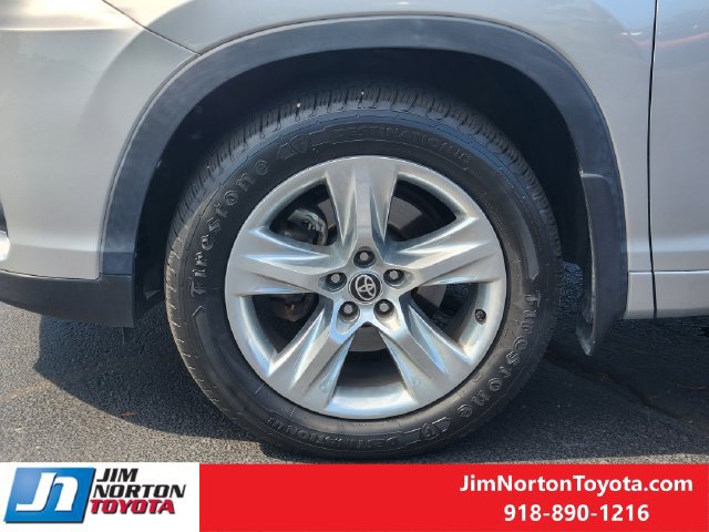 Used 2019 Toyota Highlander Limited FWD image 13