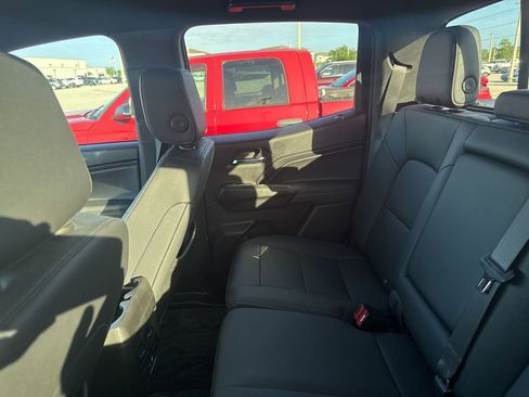 Used 2024 GMC Canyon Elevation w/ Elevation Premium Package image 12