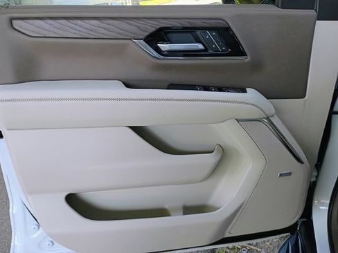 Used 2025 GMC Yukon Denali w/ LPO, Floor Liner Package RWD image 20