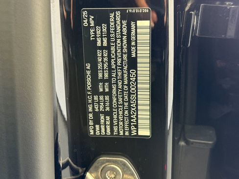 Certified 2025 Porsche Macan 4 Electric AWD/4WD image 36