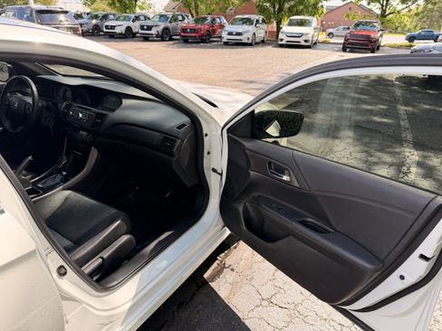Certified 2017 Honda Accord Sport Special Edition image 13